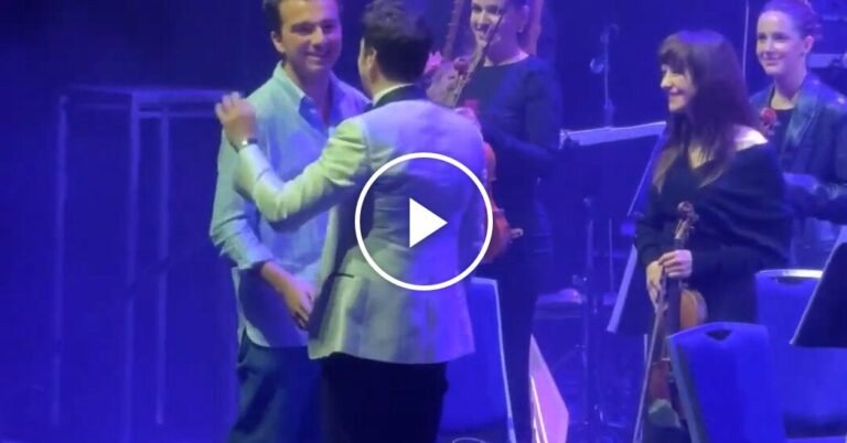 Audience Member at ‘La La Land’ Concert Fills in for Sick Keyboardist