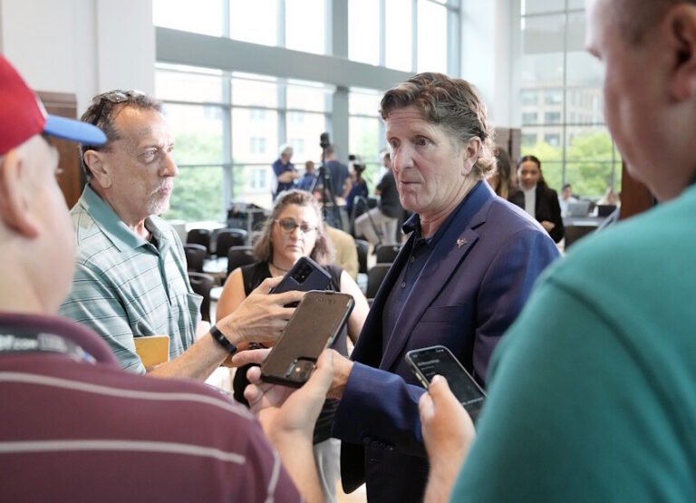The NHLPA Requests the NHL to Investigate Mike Babcock