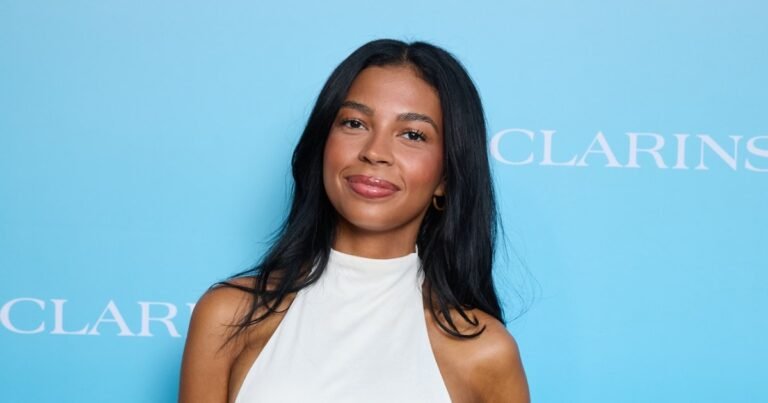 Mormon Wives’ Layla Taylor Teases New Romance After Coming Out