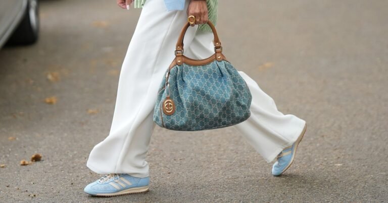These Colorful, Rich Mom Sneakers on Amazon Are Perfect for Fall
